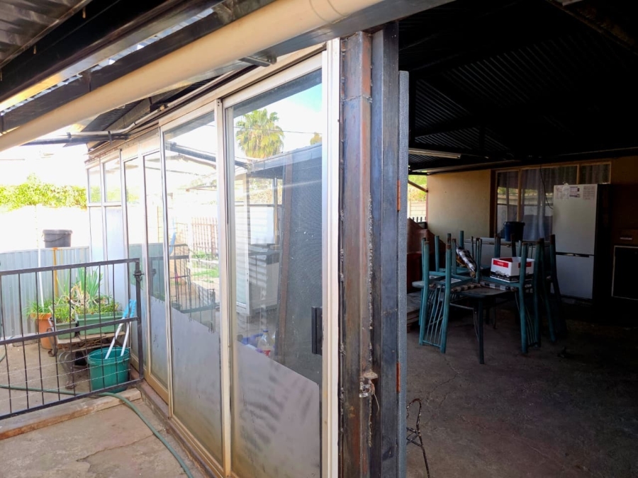 4 Bedroom Property for Sale in Oos Einde North West